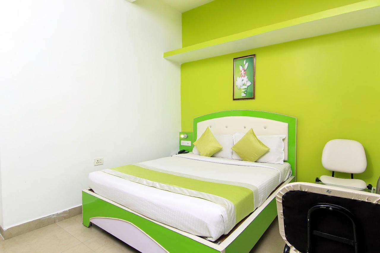 Oyo Flagship 4434 Earth Inn 勒克瑙 外观 照片